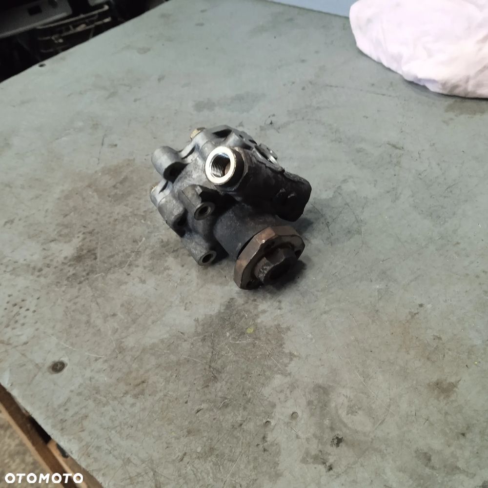 Pompa wspomagania T4 2.5TDI 7D0422155ES - 1