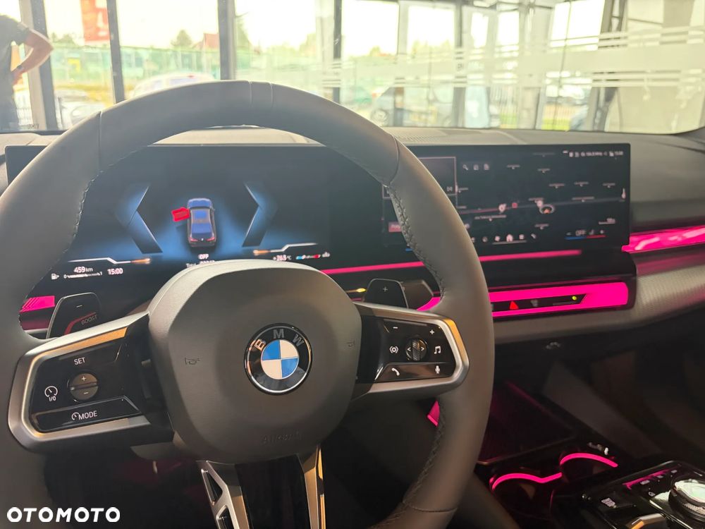 BMW Seria 5 520d xDrive mHEV - 15