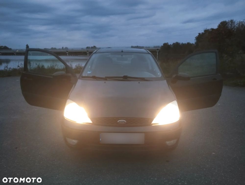 Ford Focus 1.6 16V Trend - 30