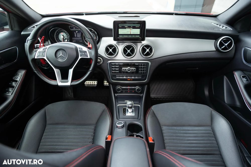 Mercedes-Benz GLA 45 AMG 4MATIC Aut. - 12