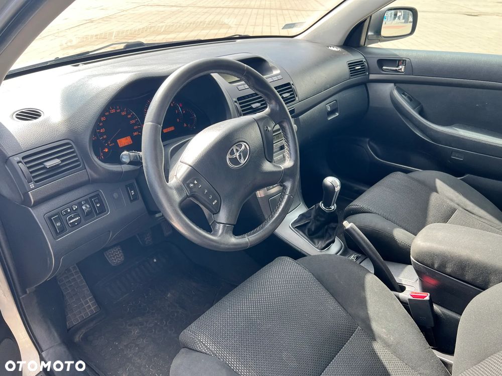 Toyota Avensis 1.8 VVT-i Sol - 6