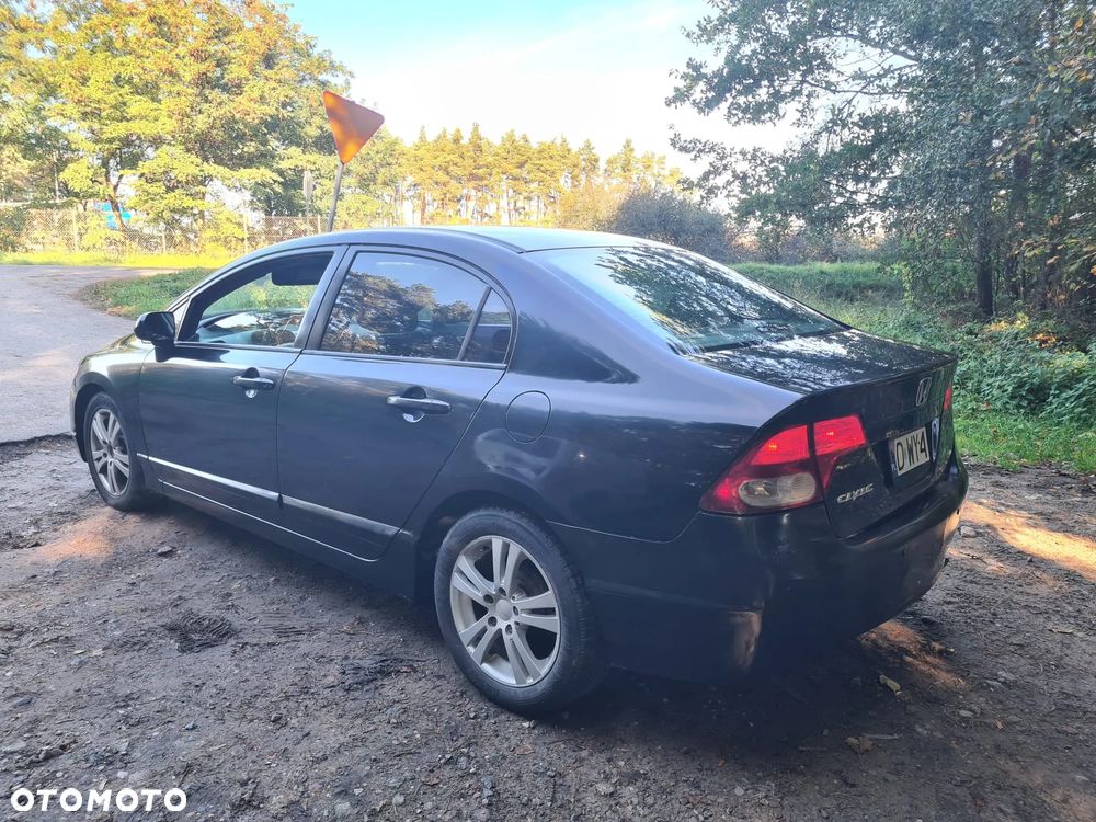 Honda Civic 2007 photo 3