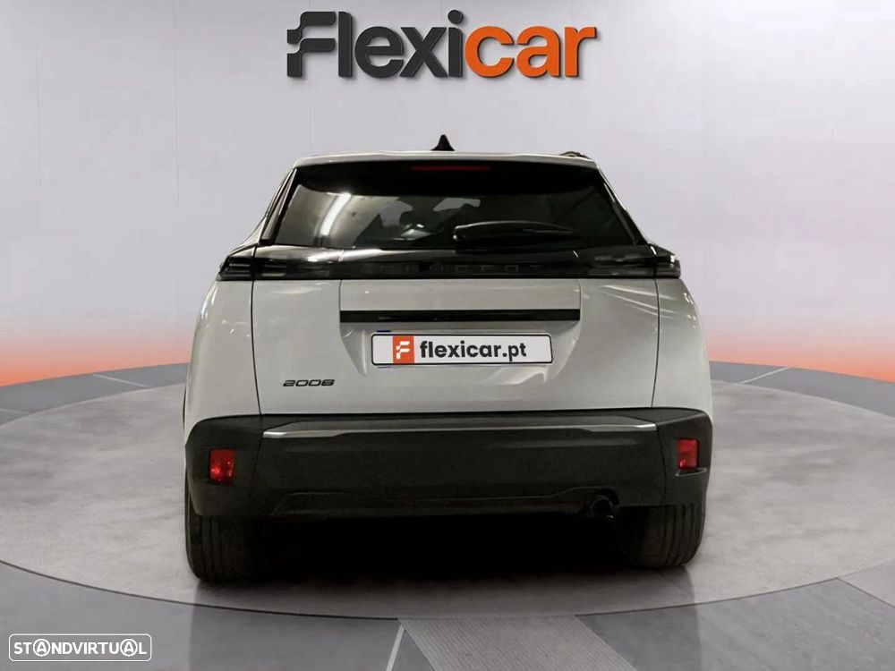 Peugeot 2008 - 8