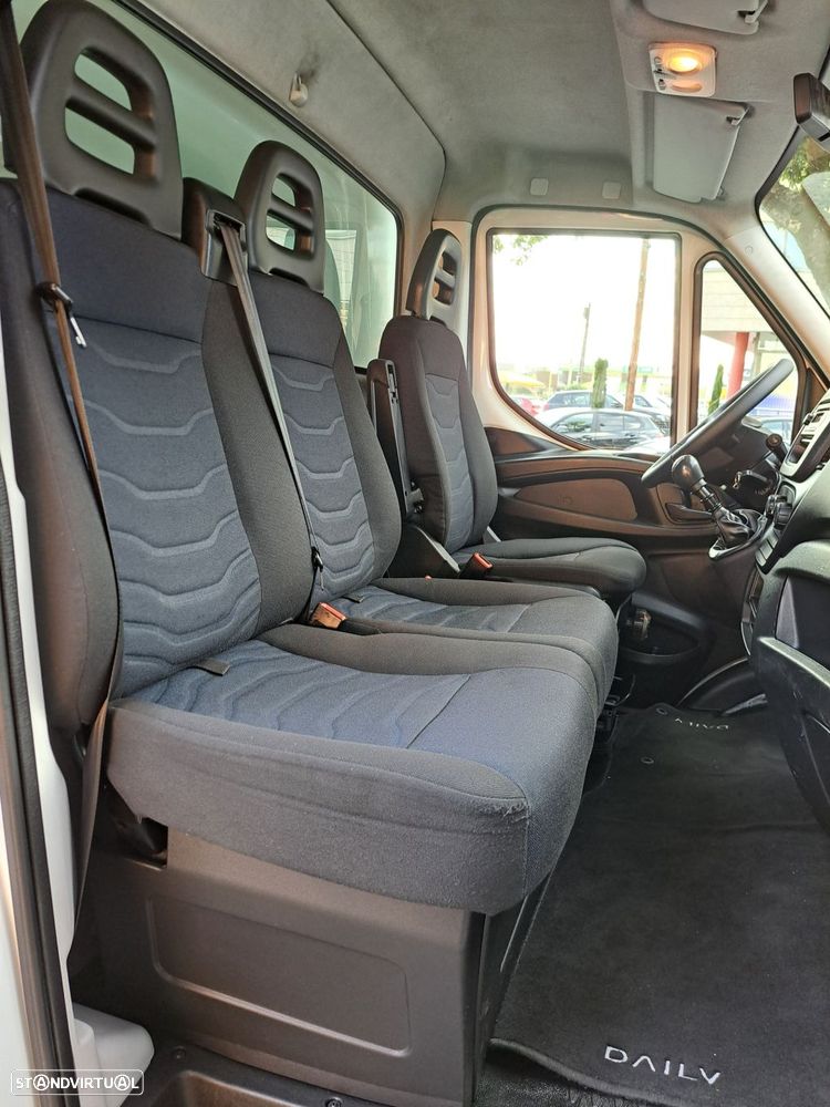 Iveco Daily 35C16 2.3 C/Plataforma - 19