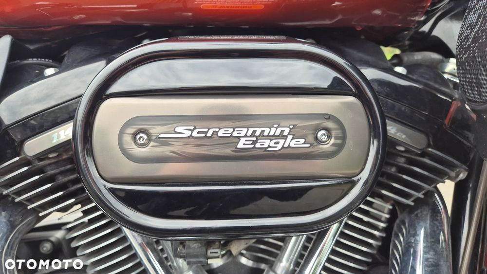 Harley-Davidson CVO Street Glide - 8