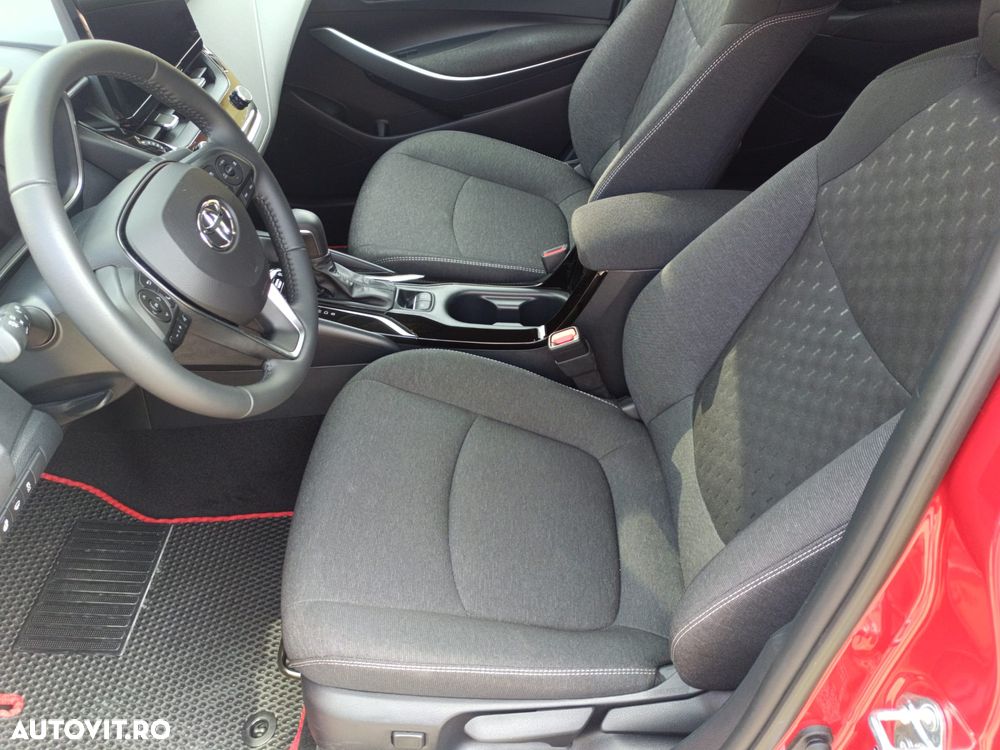 Toyota Corolla 1.8 HEV Dynamic - 8