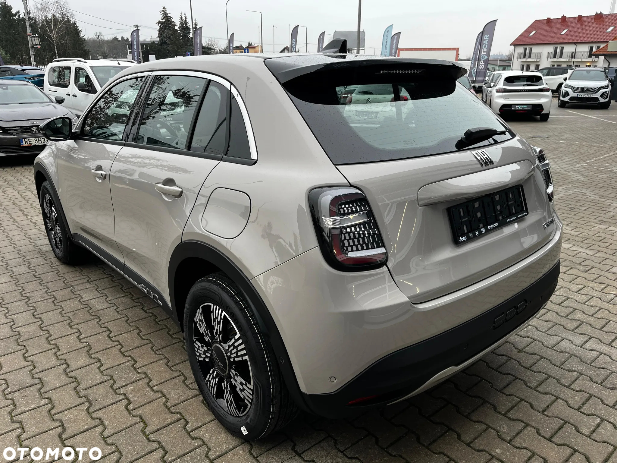 Fiat 600 1.2 Turbo Hybrid eDCT - 3