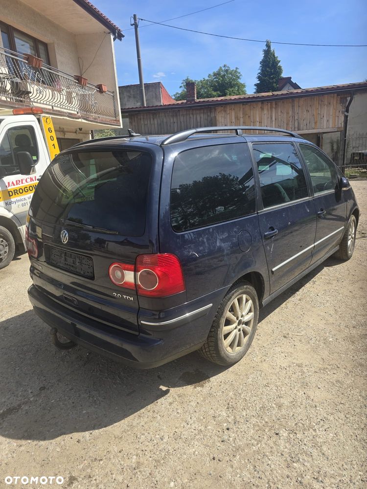 Volkswagen Sharan 2.0 TDI DPF BlueMotion Trendline - 4