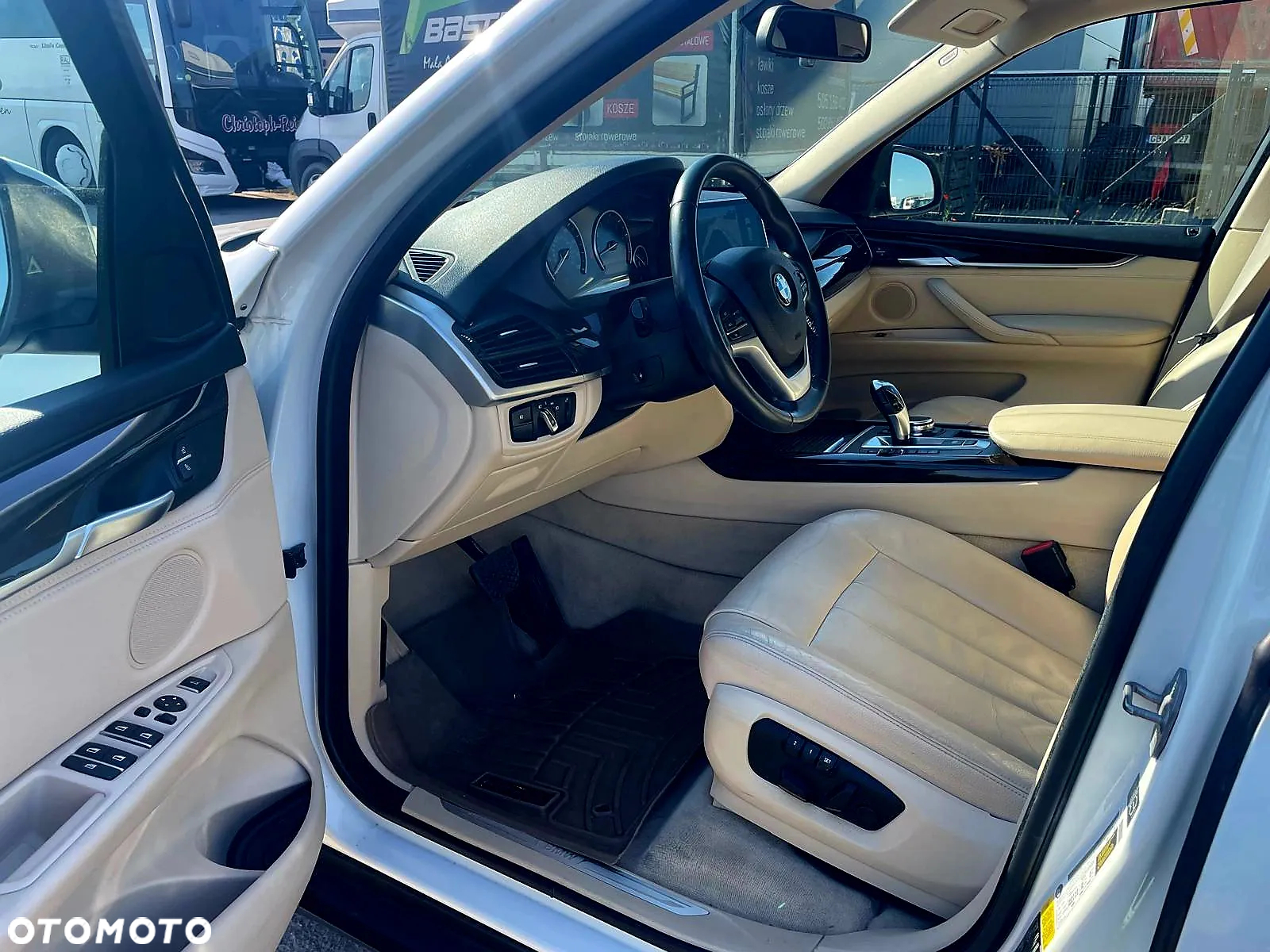 BMW X5 xDrive35i - 14