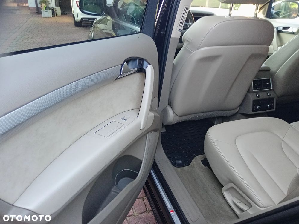 Audi Q7 - 11