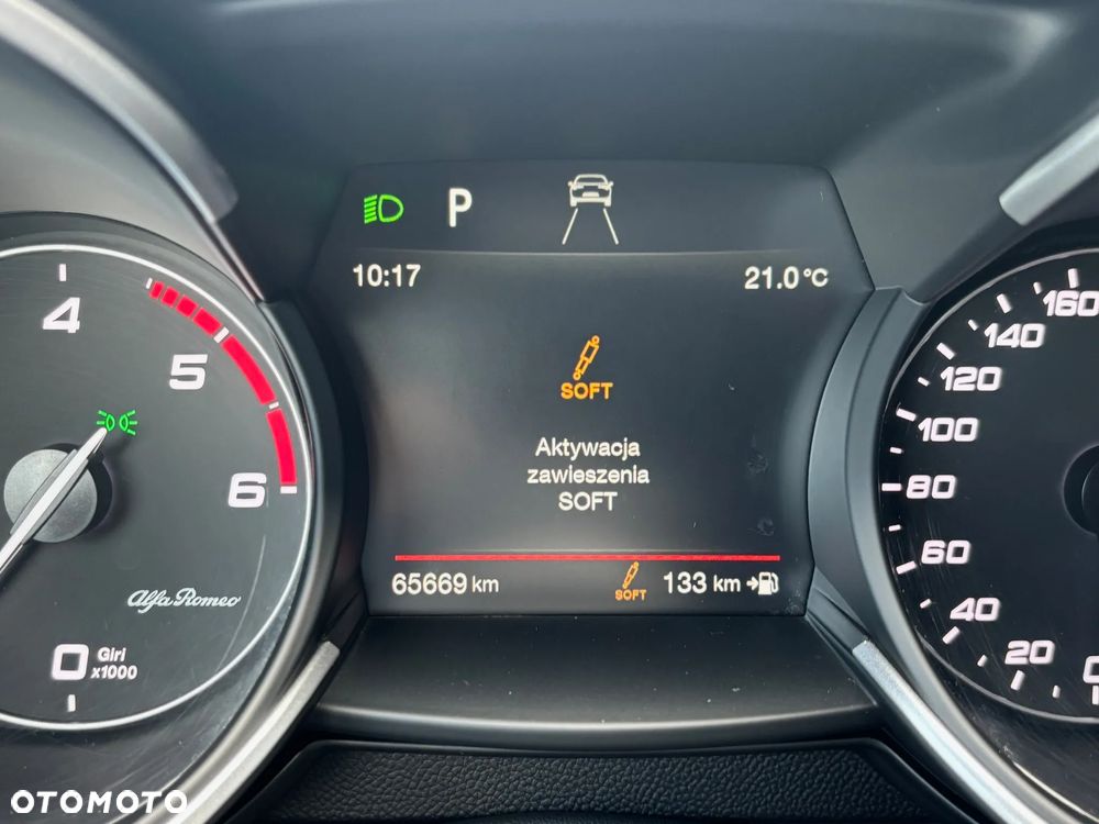 Alfa Romeo Stelvio 2.2 JTDM Executive Q4 - 32
