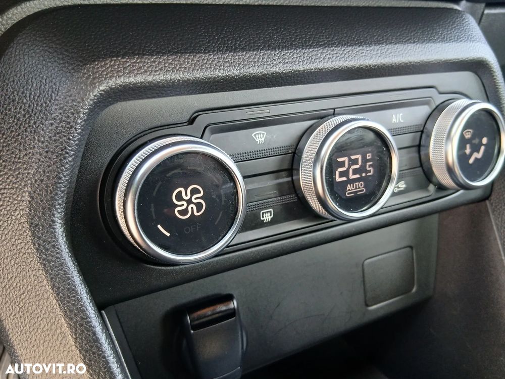 Dacia Logan TCe 90 MT6 Prestige - 9