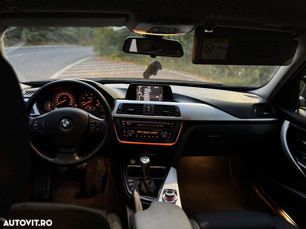 BMW Seria 3 318d - 13