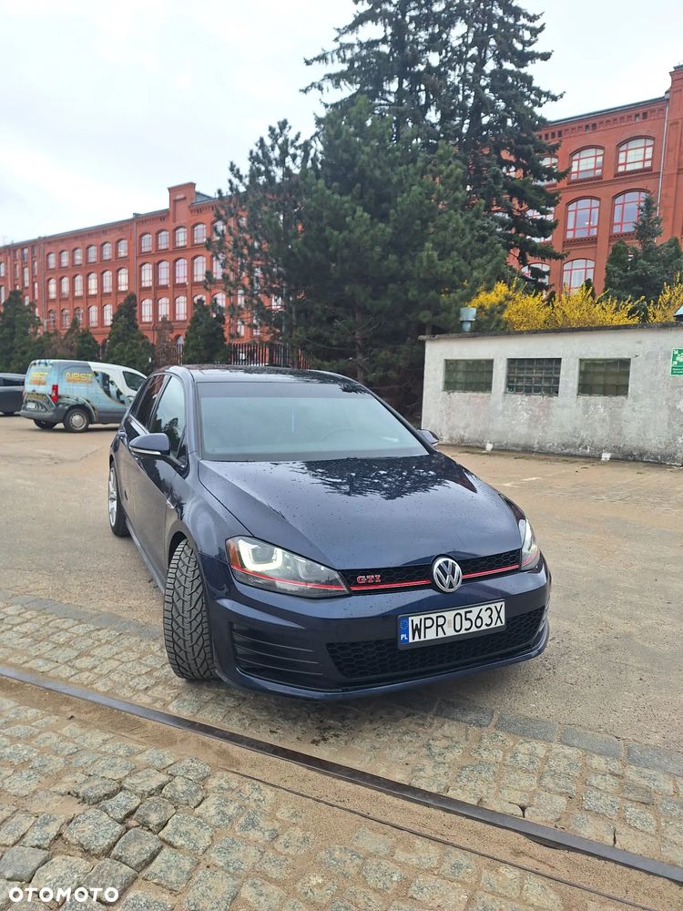 Volkswagen Golf GTI 2.0 TSI OPF DSG Performance - 2