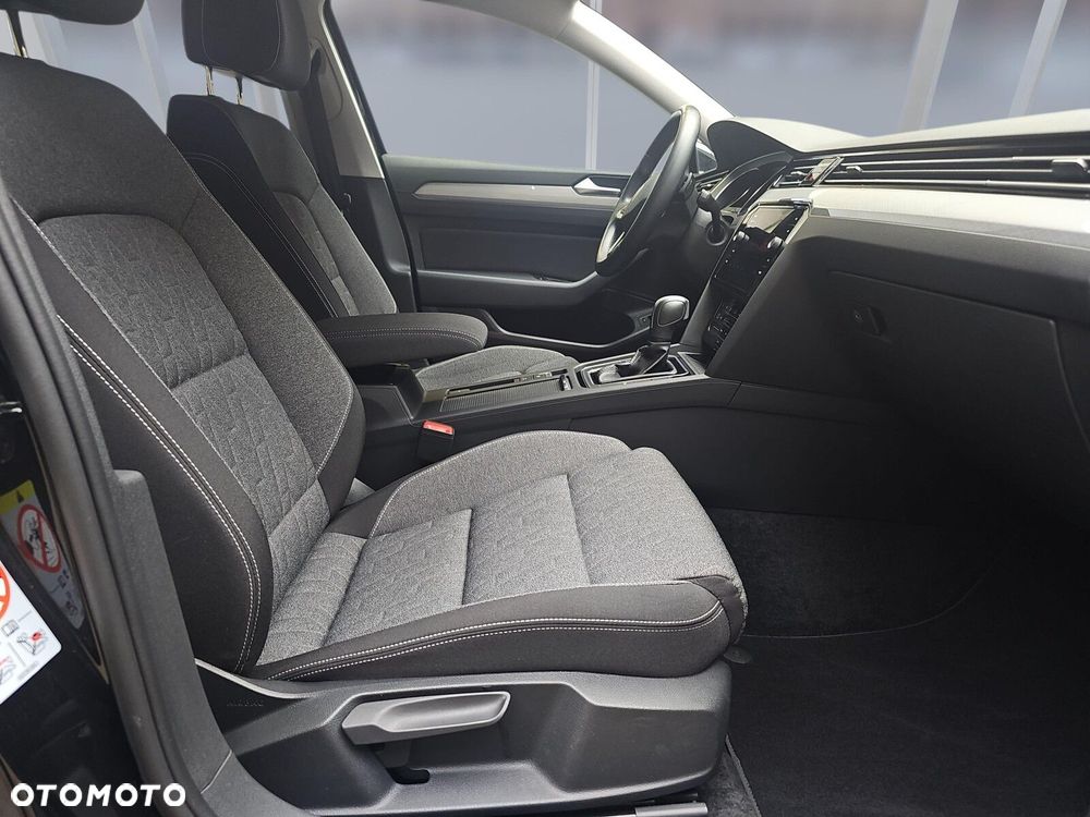 Volkswagen Passat Variant 1.5 TSI EVO Business DSG - 11