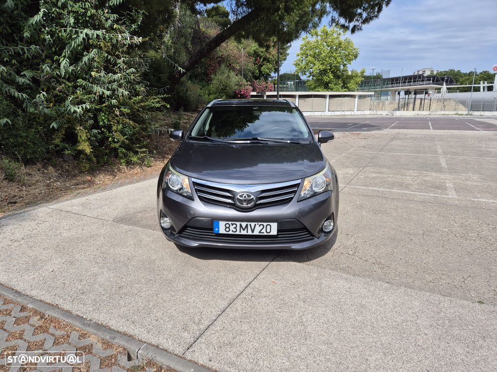 Toyota Avensis SW 2.0 D-4D Luxury - 6