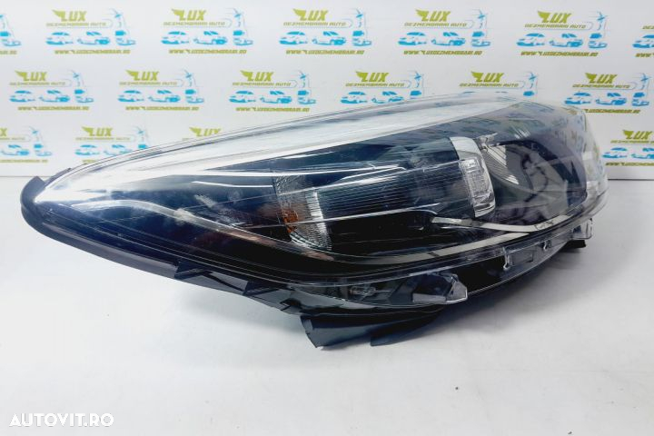 Far dreapta 260102734r Renault Captur 1  [din 2013 pana  2017] seria - 10
