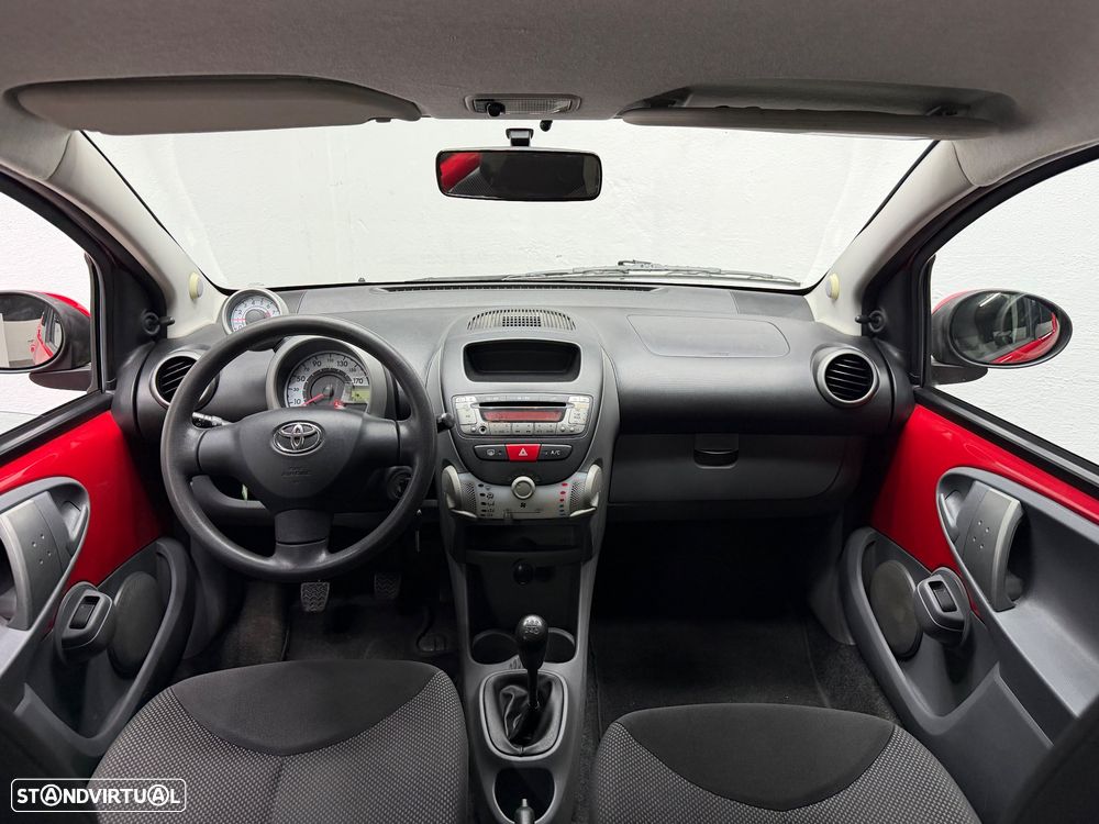 Toyota Aygo 1.0 + AC - 11