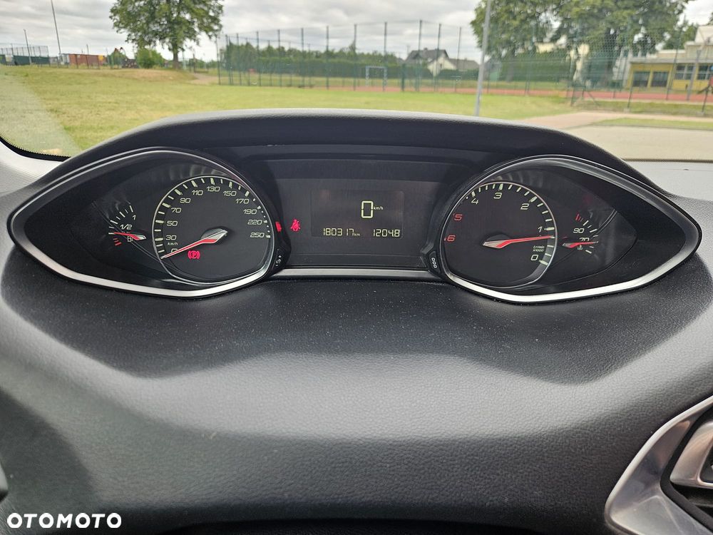 Peugeot 308 1.6 e-HDi Access S&S - 10