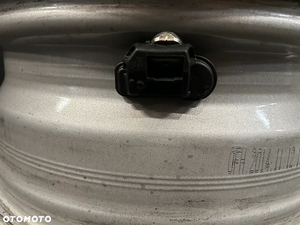 Alufelgi Mercedes C-Klasa W205, W204, A-Klasa W176, B-Klasa W246, VITO 16 cali 5x112 4szt. Ładne z czujnikami! - 17