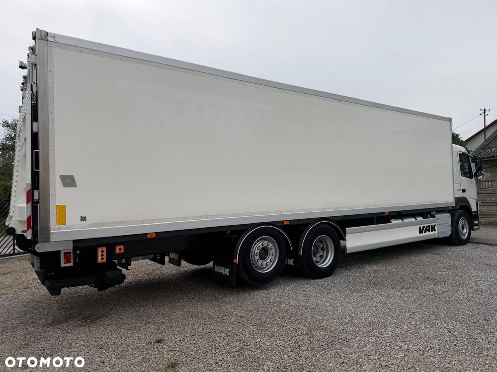 Volvo FM 370 / 6x2 / Chłodnia / Winda / - 24
