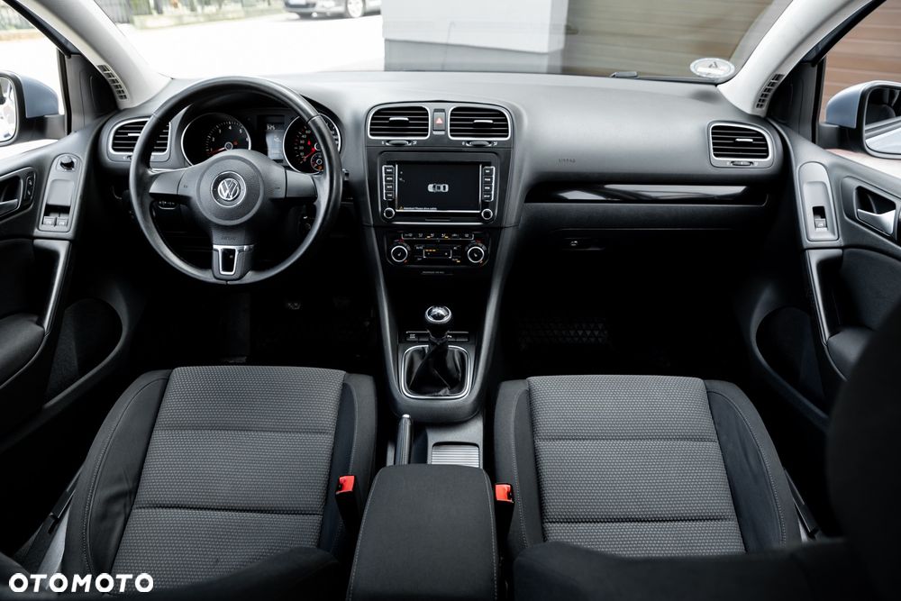 Volkswagen Golf 1.6 Comfortline - 27
