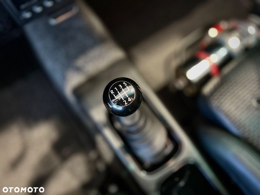 Porsche 911 Carrera 2 - 8