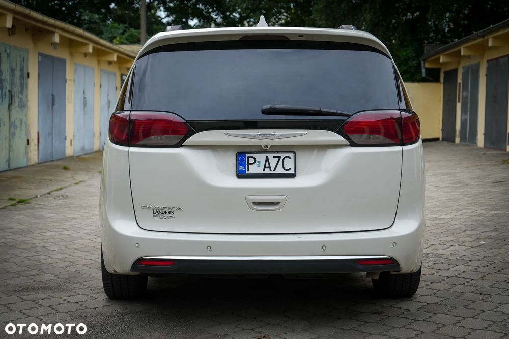 Chrysler Pacifica 2017 photo 4