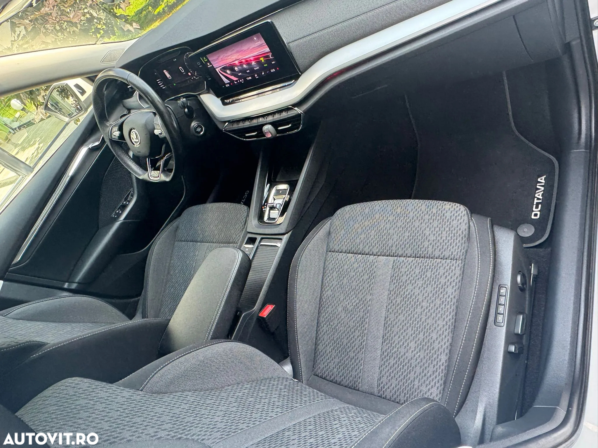 Skoda Octavia 2.0 TDI DSG Style - 8