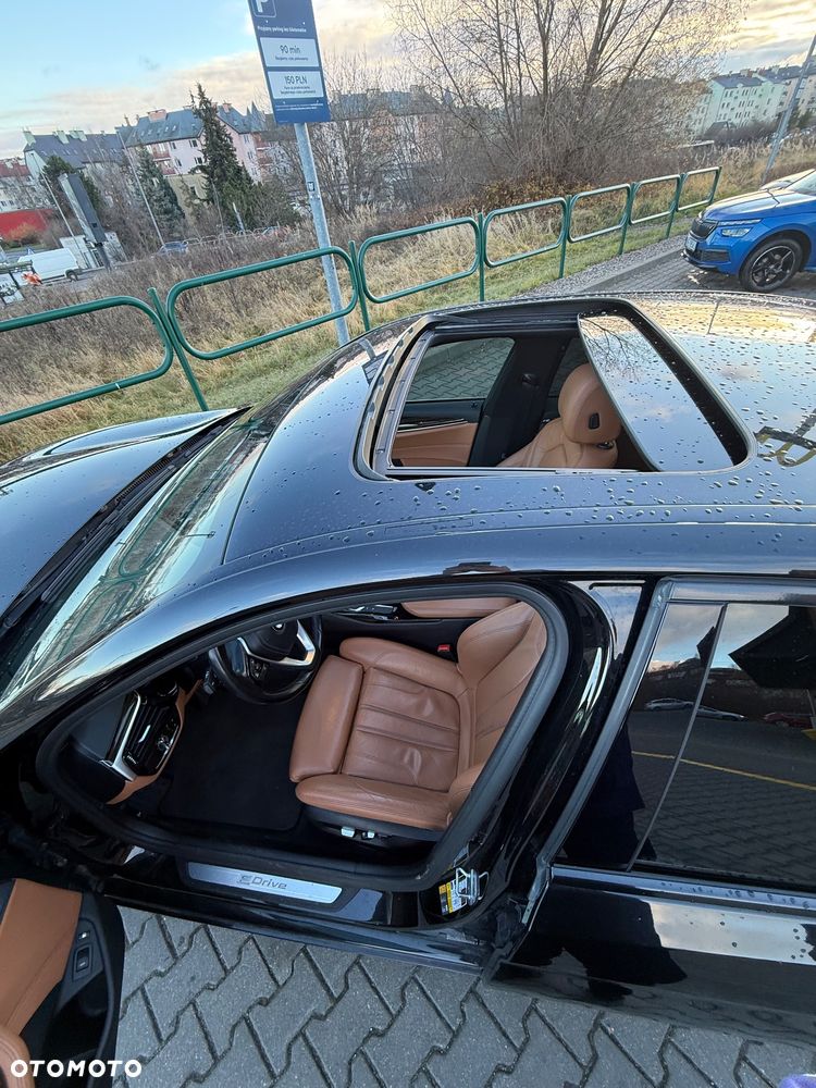 BMW Seria 5 530i mHEV sport - 11