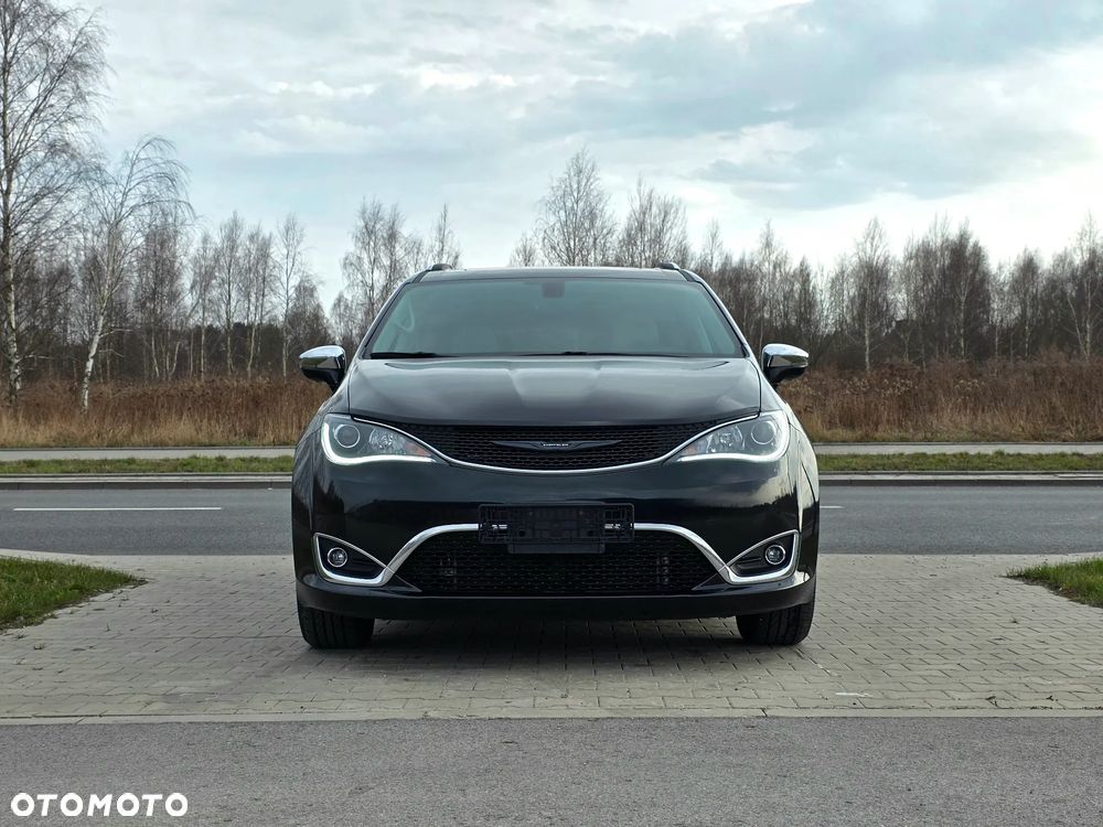 Chrysler Pacifica - 5