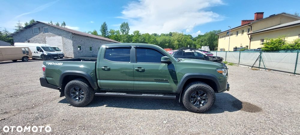 Toyota Tacoma - 7
