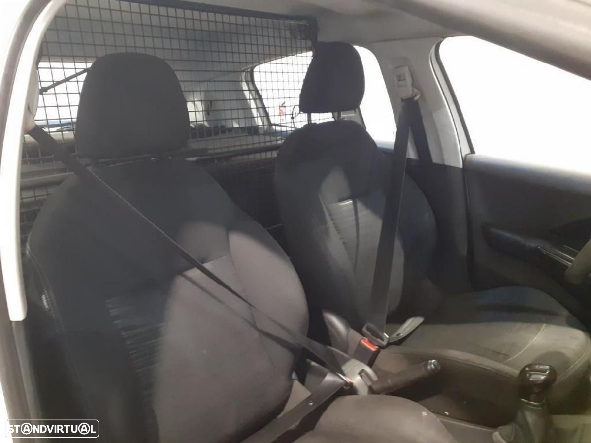 Peugeot 208 Van 1.4 HDi 1.4 c/iva - 6