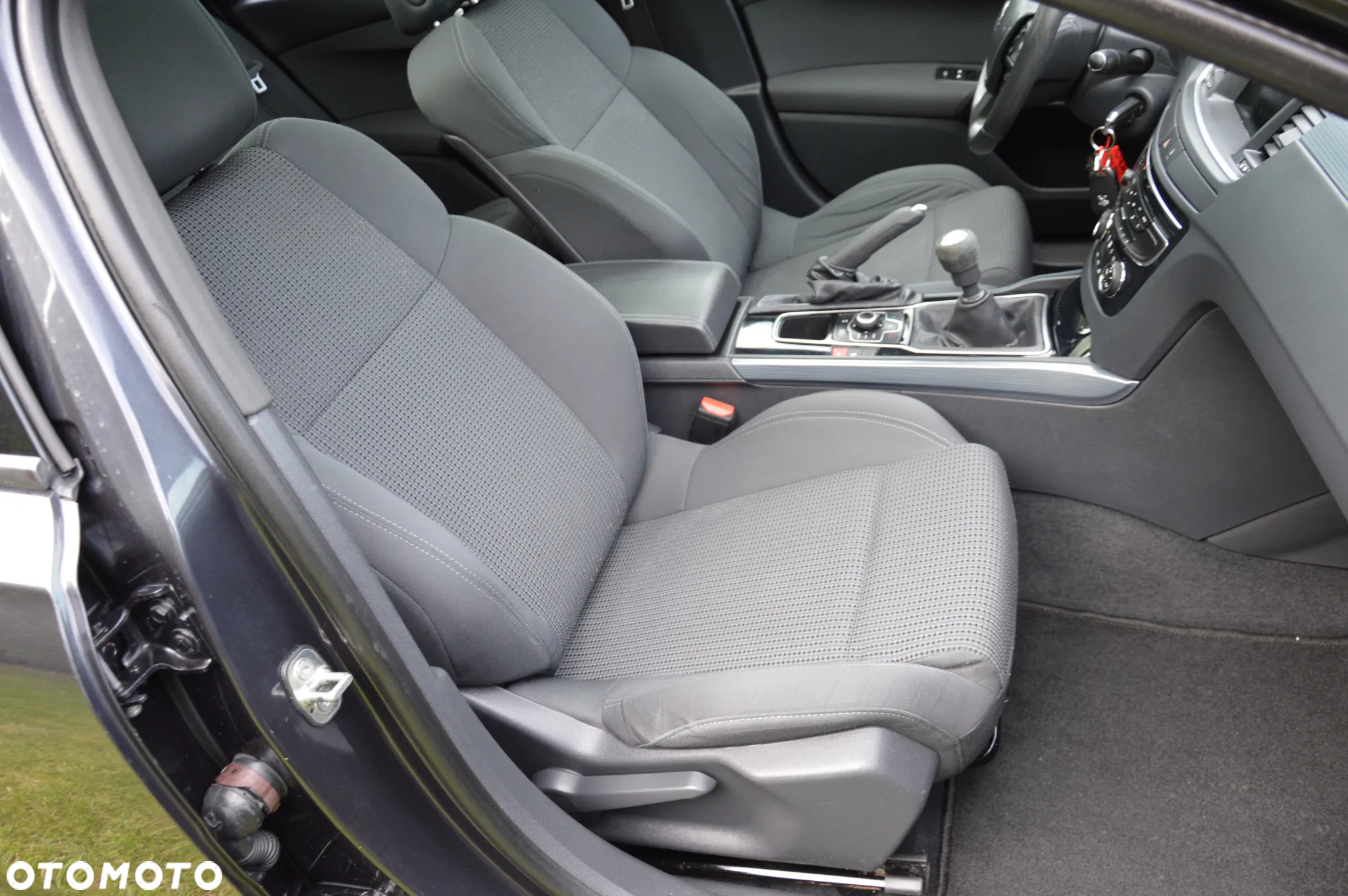 Peugeot 508 1.6 T Business Line - 26
