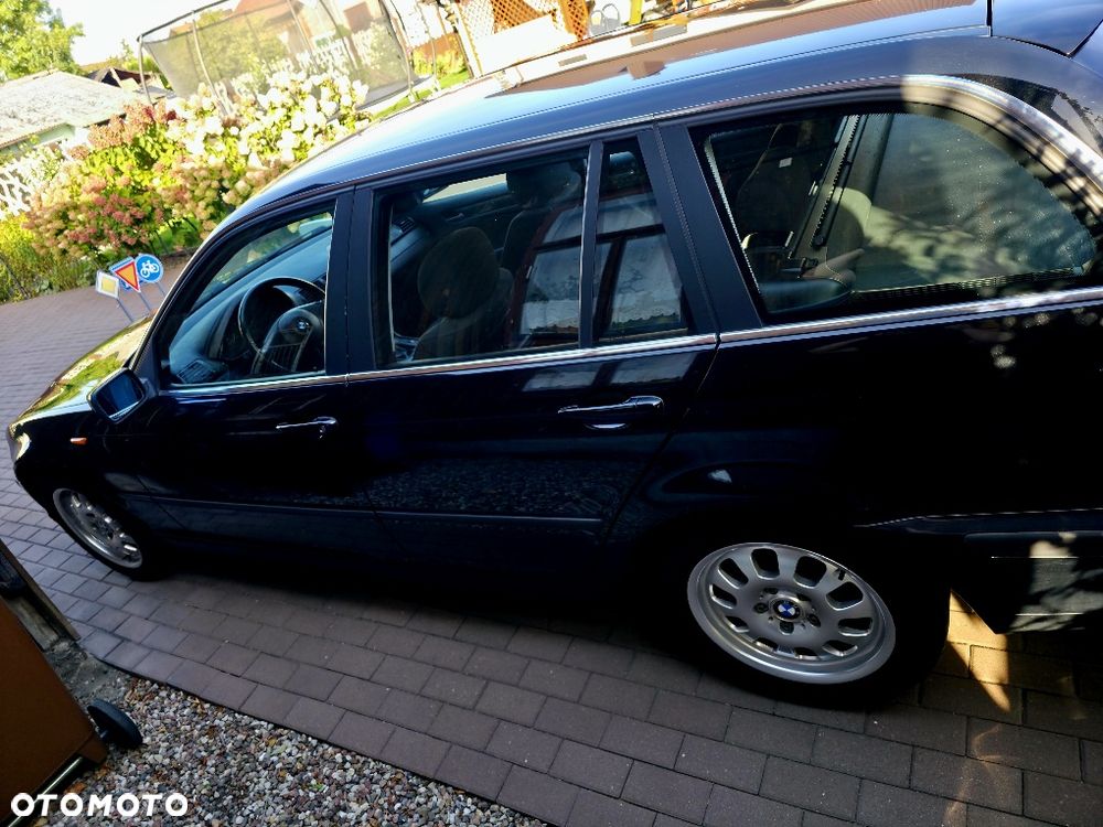 BMW E46 2003 photo 2