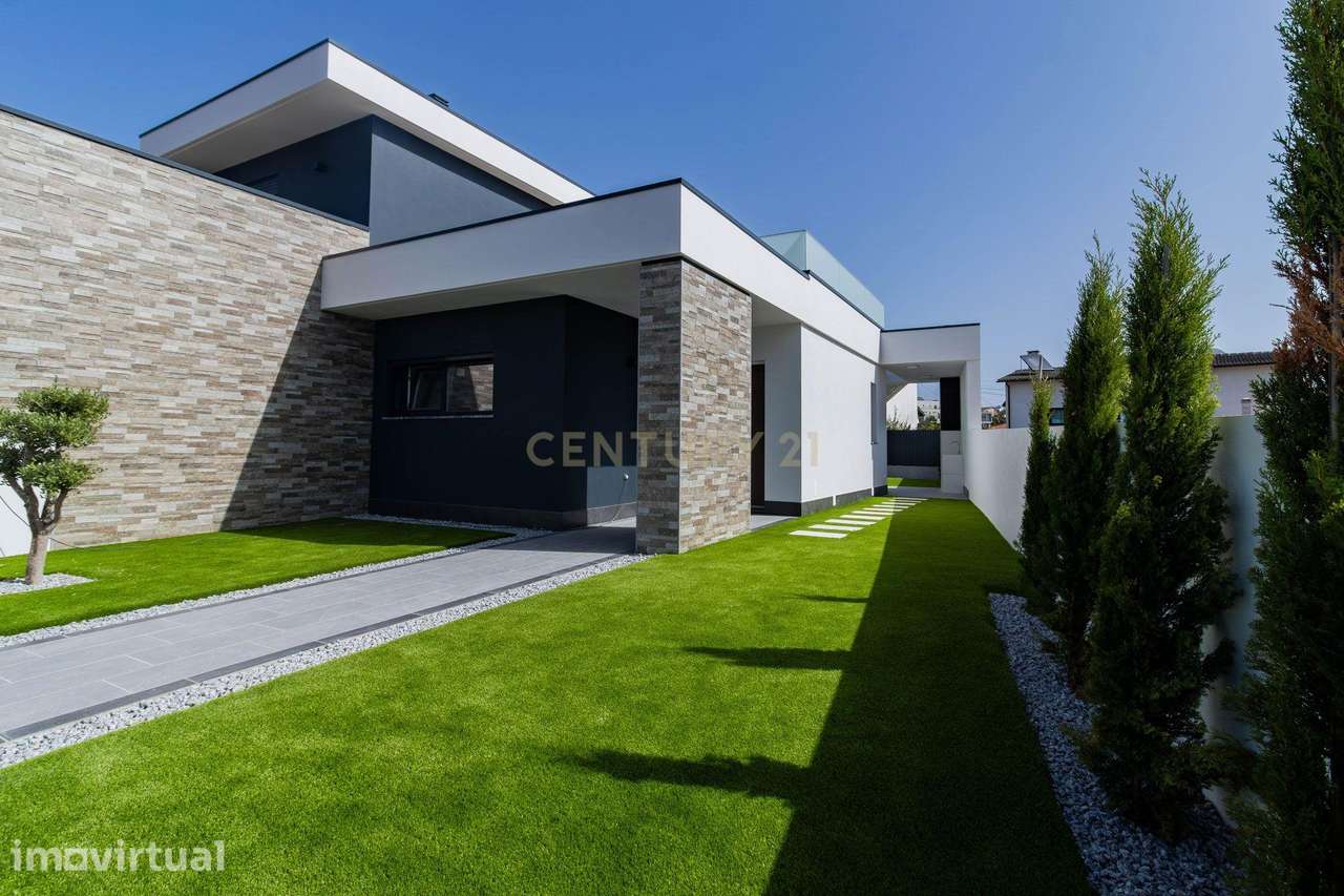 Moradia Contemporânea T3  Construção Nova em Fátima, Ourém - Grande imagem: 4/45
