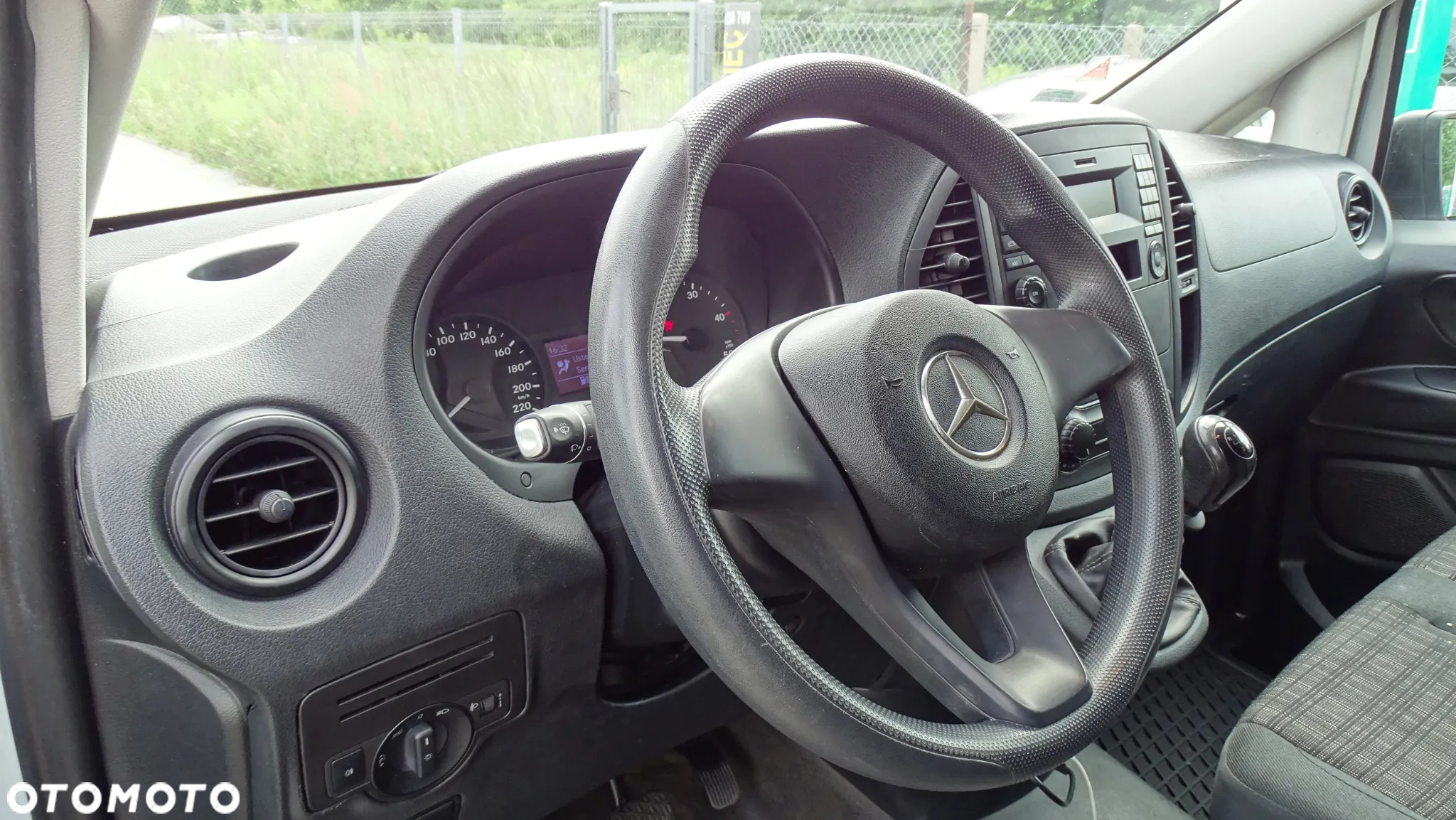 Mercedes-Benz VITO - 10
