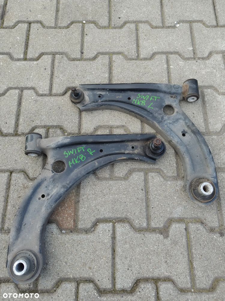 Suzuki Swift Mk8 2017+ wahacz lewy prawy - 1