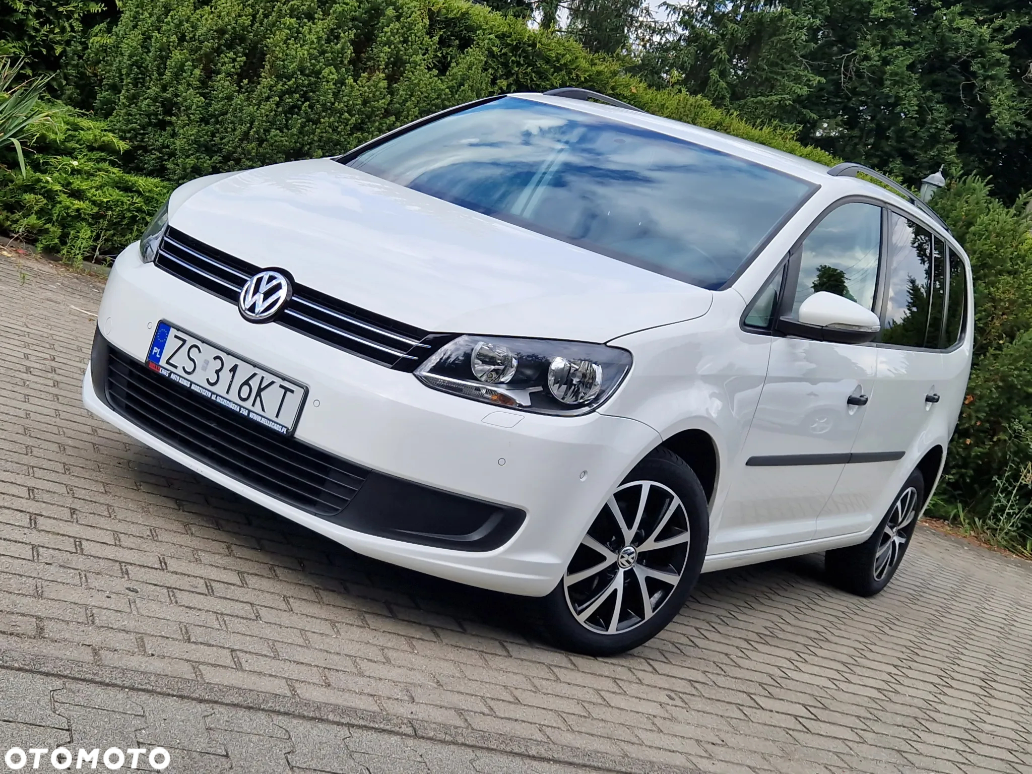 Volkswagen Touran 1.6 TDI DPF Comfortline - 2