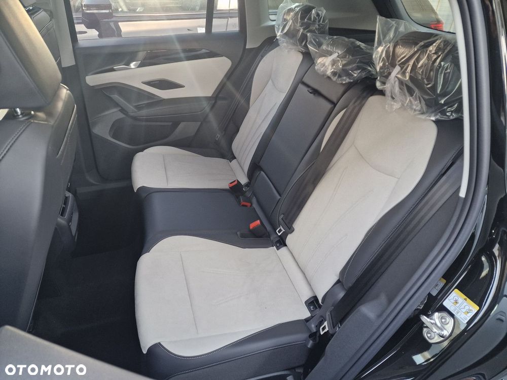 Volkswagen Tiguan - 13