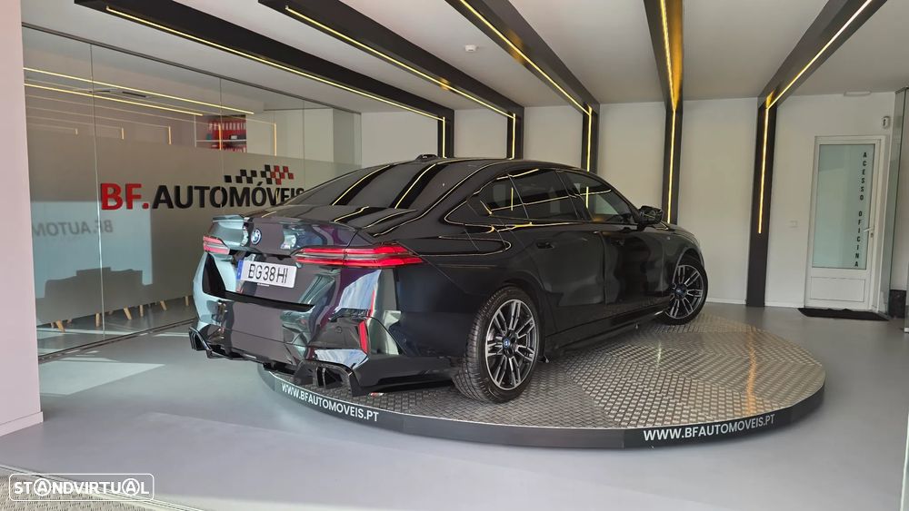 BMW 530 e Pack Desportivo M Pro - 4