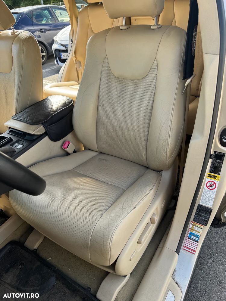 Lexus Seria RX - 23