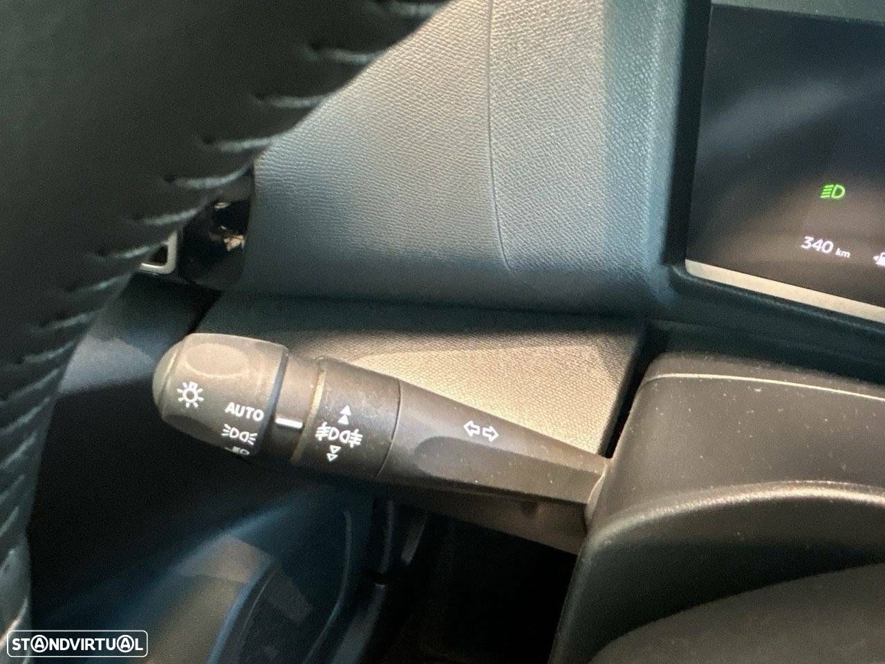 Citroën C4 X 1.2 PureTech Plus EAT8 - 13