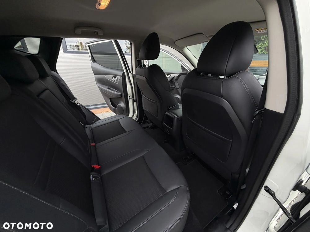 Nissan Qashqai 1.3 DIG-T DCT TEKNA - 17