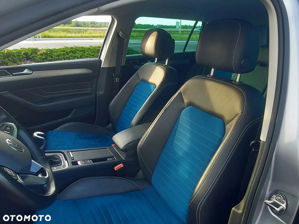 Volkswagen Passat 2.0 TDI EVO Elegance - 18