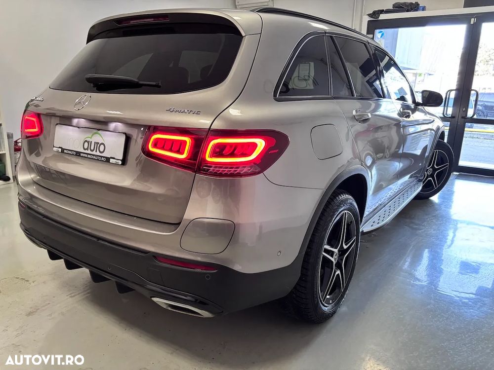 Mercedes-Benz GLC 300 e 4Matic 9G-TRONIC AMG Line Advanced - 6