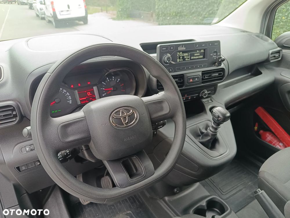 Toyota Proace City - 13