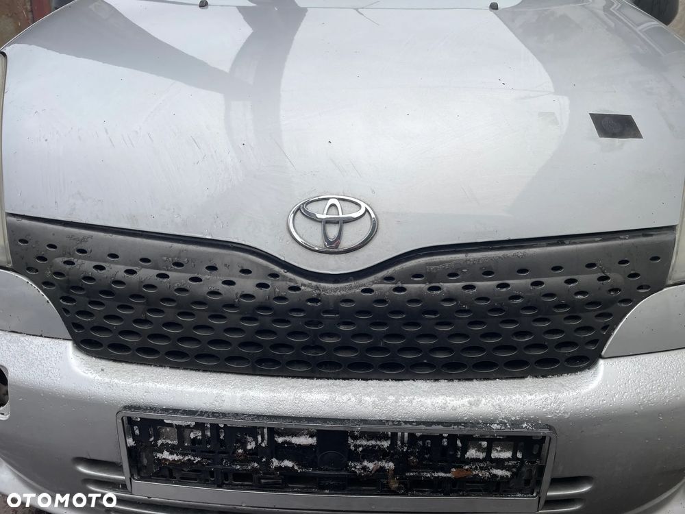 GRILL TOYOTA YARIS VERSO - 1