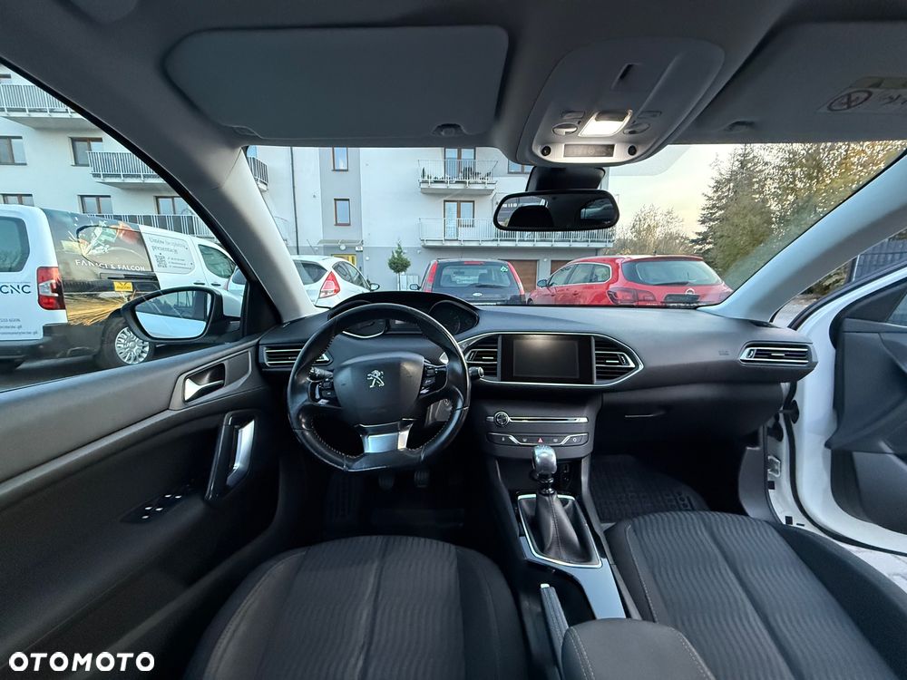 Peugeot 308 1.6 THP Active - 10