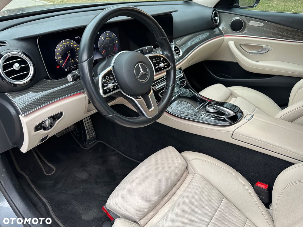 Mercedes-Benz Klasa E 220 d 4-Matic Business Edition 9G-TRONIC - 6